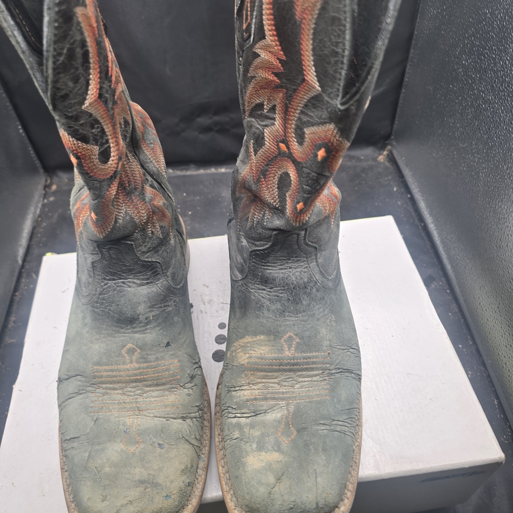 Ariat Black Leather Boots with Tan Stitching